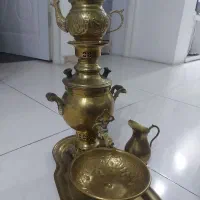 سماور و قوری همراه با پارچ و ظرف زیر