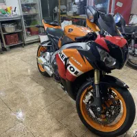cb cbr1000رپسول 2011|موتورسیکلت|تهران, نیروی هوایی (پیروزی)|دیوار