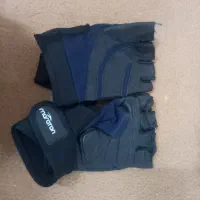 دستکش مچ بند کمربند کفش کشتی گیری زانو بند.|تجهیزات ورزشی|مشهد, شهرک مطهری|دیوار