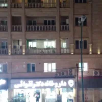 مطب ۱۲۰ متری رو به خیابان در مجتمع اطبا