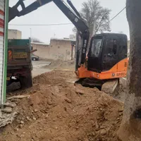 حمل نخاله توسط کارگربابکت مصالح،ساختمانی|خدمات حمل و نقل|هشتگرد, |دیوار