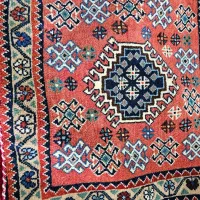 پشتی قالیچه دستباف در حد نو