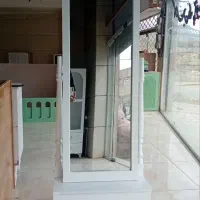 اینه قدی و میز و سرویس