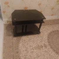 میز تلویزیون شیشه ای