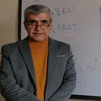 تدریس گروهی فیزیک و ریاضی با حد اقل شهریه