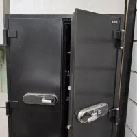 اجاره مغازه روبروی بیمارستان صدوقی|اجارهٔ مغازه و غرفه|اصفهان, رکن الدوله غربی|دیوار