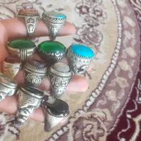 انگشتر نگین دار