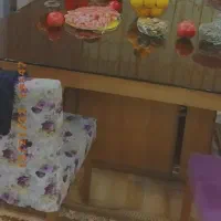 میز ناهار خوری چوبی  ۱۲ نفره تمیز در حد نو