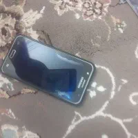 گوشیJ5