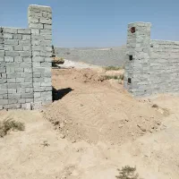 زمین-پشت-دادگستری