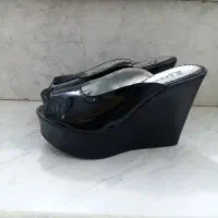 دمپایی رو فرشی