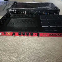 akai mpc touch میدی کنترلر و سینتی سایزر|پیانو، کیبورد، آکاردئون|ساری, |دیوار