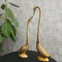 مجسمه قوهای عاشق