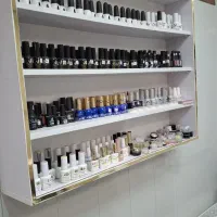 استند ناخن  و کمد پایین استند|آرایشگاه و سالن‌های زیبایی|اندیشه, اندیشه فاز ۱|دیوار