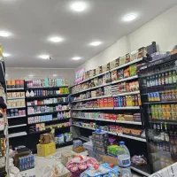 فروشنده خانم