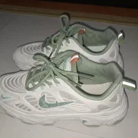 کتانی نایک خارجی وارداتی سایز ۳۹ به ۳۸ هم میخوره|کیف، کفش، کمربند|اراک, |دیوار