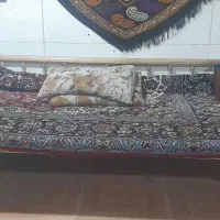 تخت چوبی، قلیان، قهوه ساز، آبسردکن