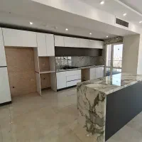 برسمنگان/۱۵۰متر سه خواب فول نوساز/ با دو پارکینگ