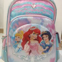 کوله مدرسه|کیف، کفش، کمربند|کرج, باغستان|دیوار