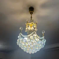 ۲عدد لوستر همراه با دیوارکوب