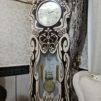 ساعت دیواری ایستاده