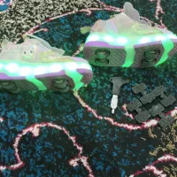 کفش اسکیت با چراغ دار|دوچرخه، اسکیت، اسکوتر|شهرضا, |دیوار