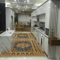 ۲۰۰ متر جنوبی نوساز / سند آماده / پارکینگ