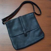 کیف چرم وارداتی زنانه با ابعاد ۳۶ در ۳۹