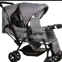 کالسکه دوقلو