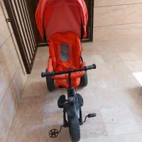 سه‌چرخه کودک دسته‌دار مدل BMW بسیار تمیز و سالم