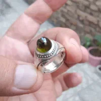 انگشتر عقیق یشم