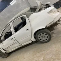 رانا مدل ۹۲ تصادفی روشن حرکت کم هزینه لوازم کامل|خودرو سواری و وانت|اصفهان, قهجاورستان|دیوار