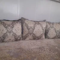 سه عدد پشتی