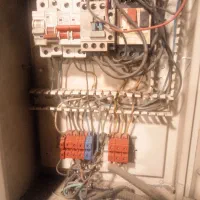 برق ساختمان وتاسیسات اب.انواع نصبیجات منزل