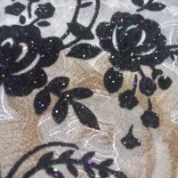 پارچه چادری با گلهای مخملی