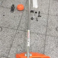 علفتراش،حاشیه زن  (جهان ابزار)