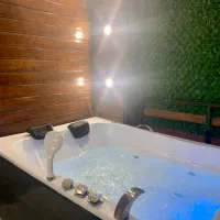 کلبه سوییسی جکوزی دار کنار رودخانه بابلکنار لفور|اجارهٔ کوتاهمدت ویلا و باغ|مرزیکلا, |دیوار