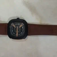 سه عدد ساعت مچی|ساعت|قدس, شهر‌قدس|دیوار