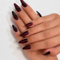 خدمات کاشت ناخن / قیمت ویژه