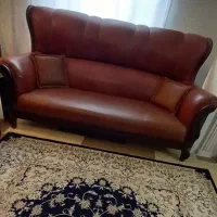 مبل ۷ نفره چرم و چوب در حد نو