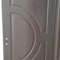 دو عدد درب چوبی تمیز