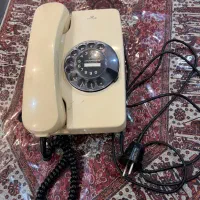 تلفن شماره گیر قدیمی