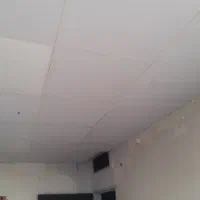 سقف کاذب ۶۰×۶۰تایلی باسازه آلومینیویی
