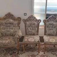 مبل کلاسیک در حد نو سالم و تمیز /