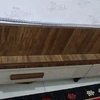 تخت وکمد تمیز وشیک