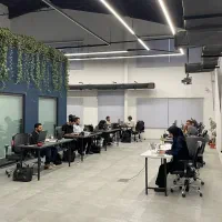 فضای کار اشتراکی کیهان|اجارهٔ کوتاهمدت دفتر کار و فضای آموزشی|قم, پردیسان|دیوار