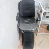 صندلی ارایشگاه. ارایشگری