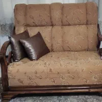 مبل راحتی ۷ نفره چوبی بسیار تمیز و سالم
