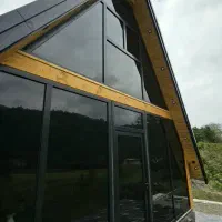 کلبه دنج و چوبی در دل جنگل های لفور