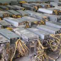 خرید فروش ماینر قدیمی اوراقی و برد کیس وغیره